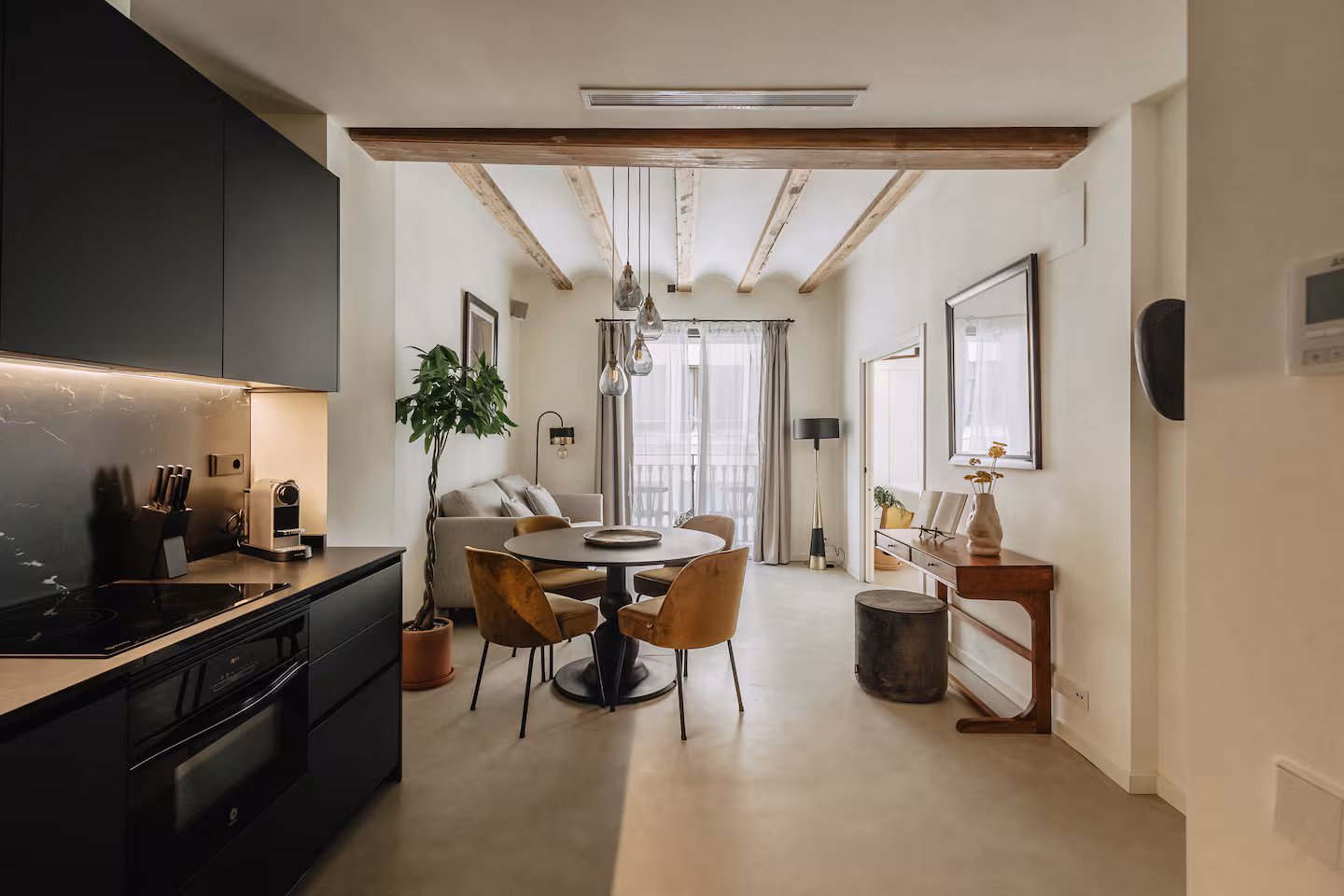 Modern flat Ruzafa living area